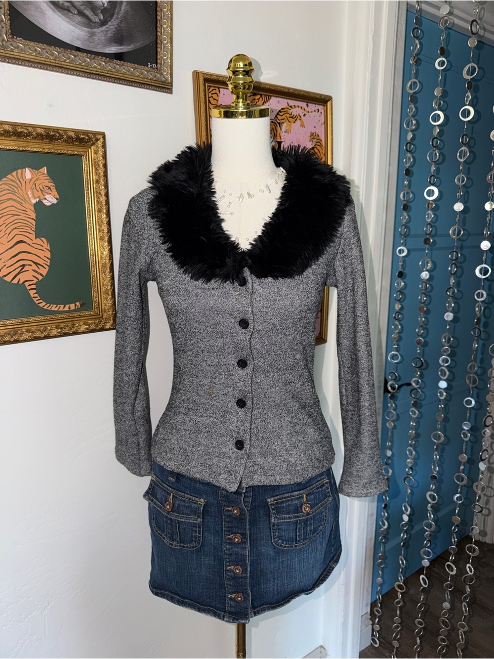 Vintage Y2K Gray Knit Cardigan with Black Faux Fur Collar